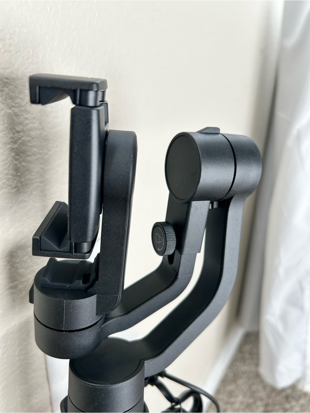 iSteadyMobile Foldable Smartphone Gimbal - Black - Picture 5 of 12